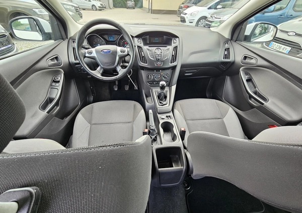 Ford Focus cena 23900 przebieg: 156000, rok produkcji 2014 z Piwniczna-Zdrój małe 379